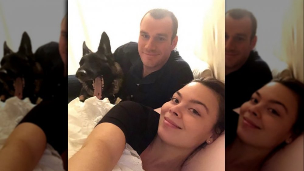 Cooper Hefner et Scarlett Byrne