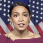 La vraie raison pour laquelle AOC a soutenu Bernie Sanders au DNC