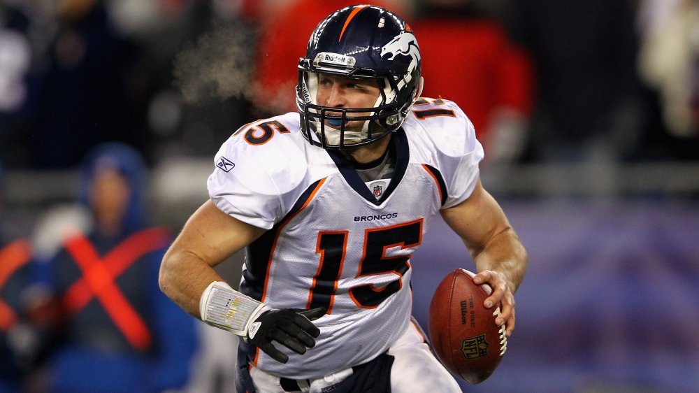 Tim Tebow joue pour les Broncos de Denver