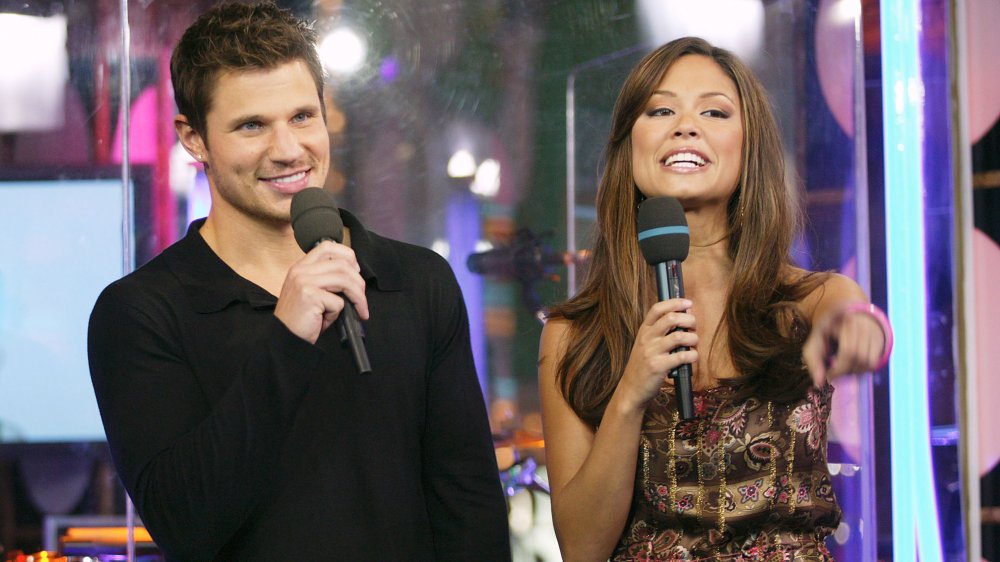 Nick Lachey et Vanessa Minnillo lors de la New Music Week de Spankin sur LA Demande totale de MTV En direct en 2003