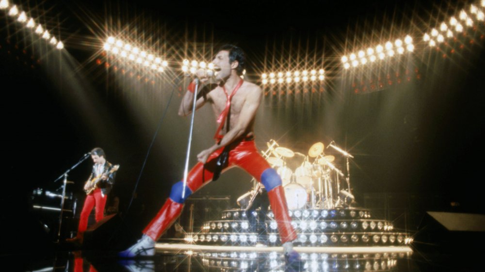 Roger Deacon et Freddie Mercury se produisent au Forum en 1980