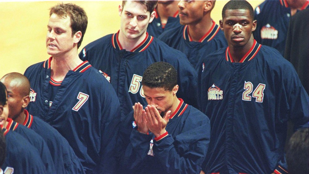 Mahmoud Abdul-Rauf les mains en l’a trait