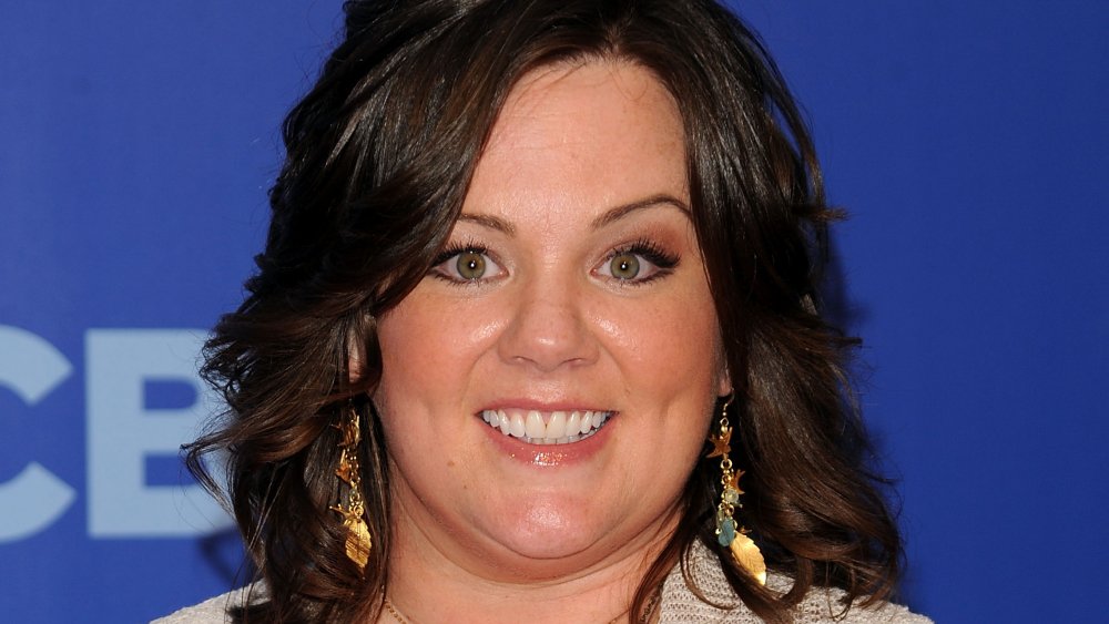 Melissa McCarthy souriant à un événement CBS