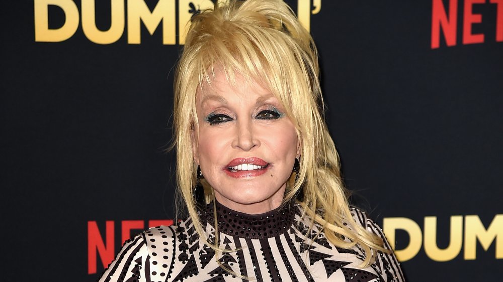 Dolly Parton à la première de Dumplin de Netflix