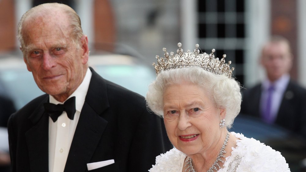 Le prince Philip et la reine Elizabeth assistent à un banquet d’État au château de Dublin en 2011