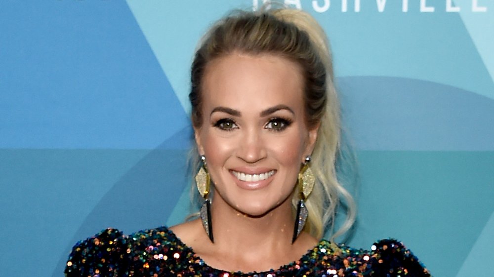 Carrie Underwood ACM Awards regards ont été beaucoup d’attention