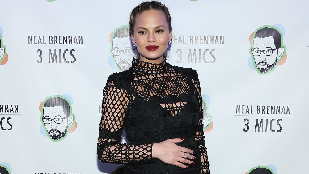 La grossesse difficile de Chrissy Teigen expliquée