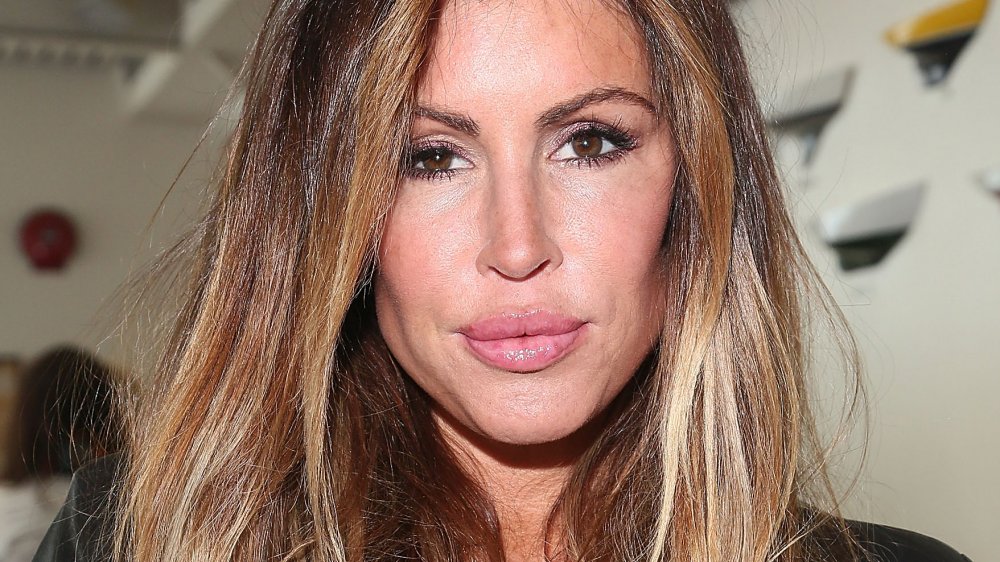 Rachel Uchitel a l'air sérieuse 