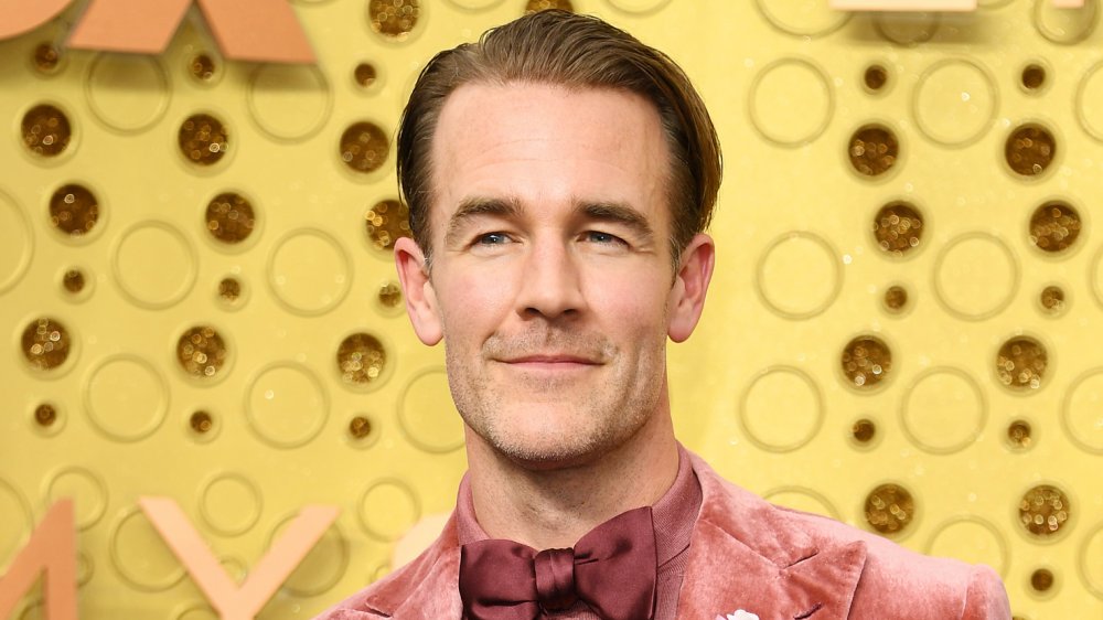 James Van Der Beek mène une vie incroyablement normale