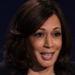 Kamala Harris rompt son silence sur la mouche de Mike Pence lors du débat