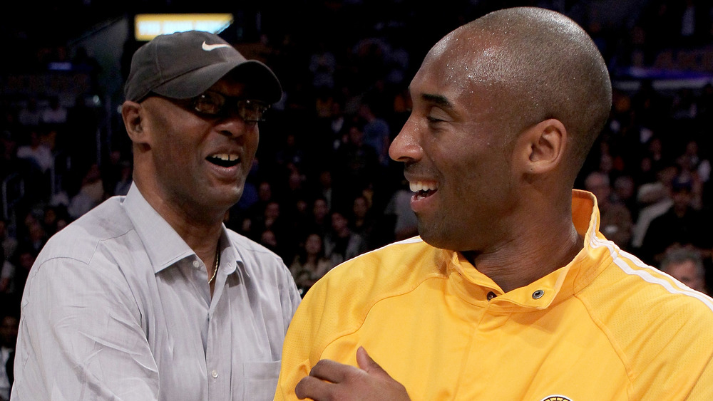 Kobe Bryant avec son père Joe Bryant