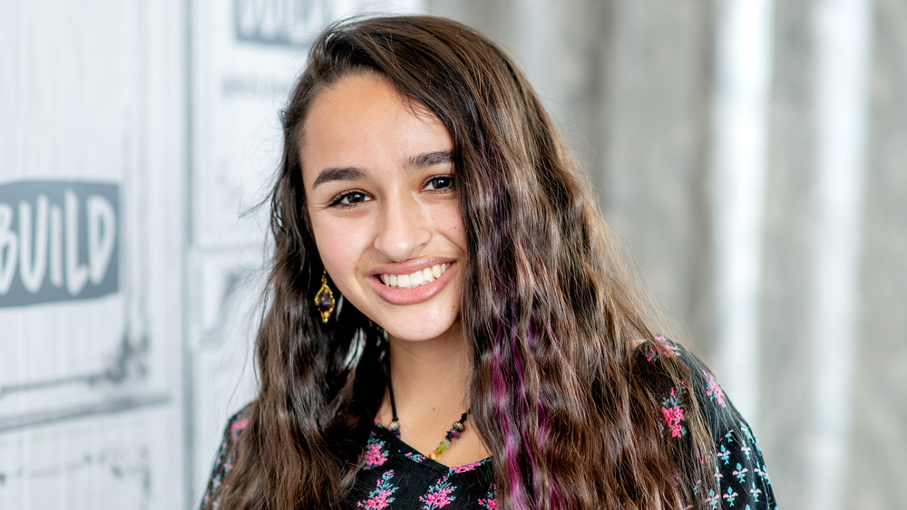 Jazz Jennings souriant 