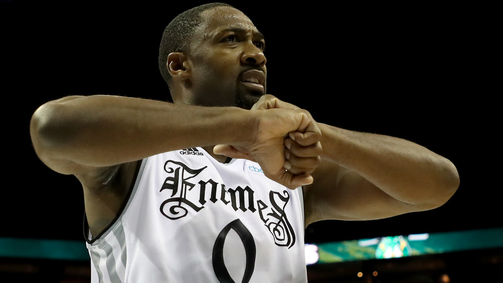 Gilbert Arenas à l'air frustré d'un terrain de basket