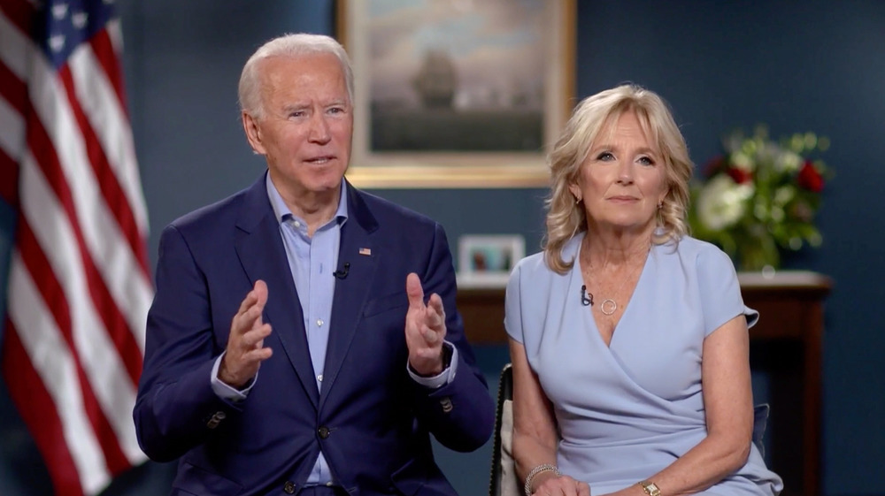 Jill et Joe Biden parlent