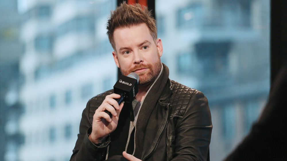 David Cook s'exprimant