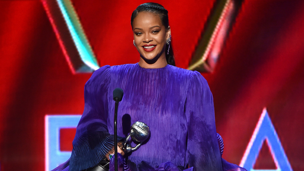 Rihanna accepte le prix