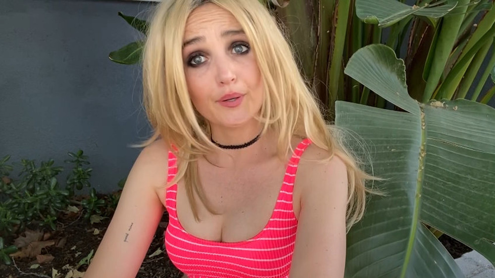 Chloe Fineman comme Britney Spears