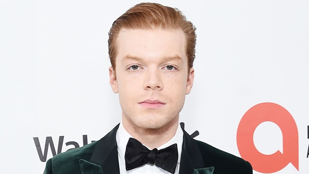 Cameron Monaghan a l'air sérieux 