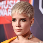 Pourquoi Halsey s’excuse d’avoir partagé une photo illustrant son trouble de l’alimentation