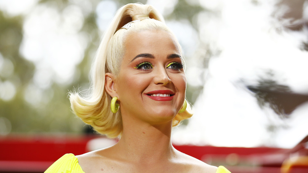 Katy Perry souriante