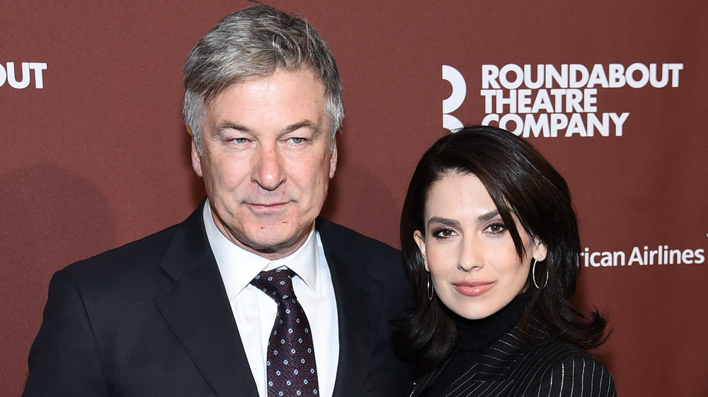 Alec et Hilaria Baldwin posant ensemble