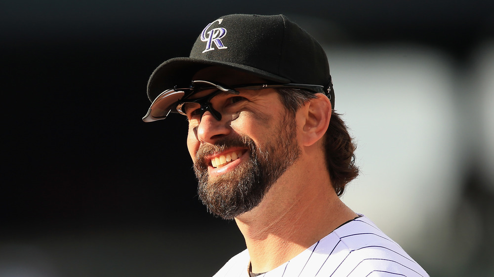 Todd Helton jouant au baseball