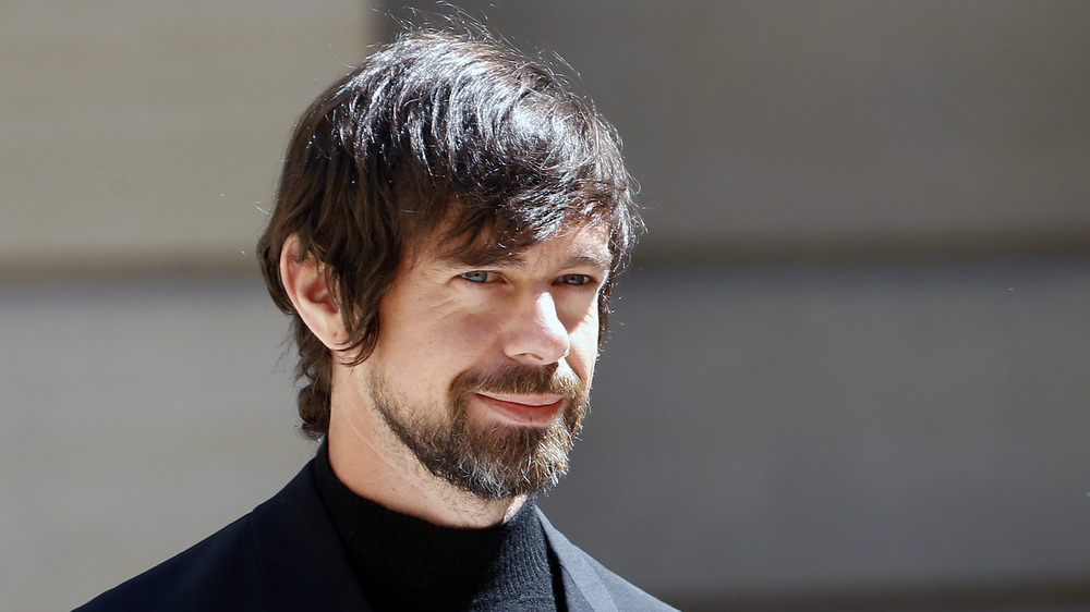 Jack Dorsey en col roulé noir