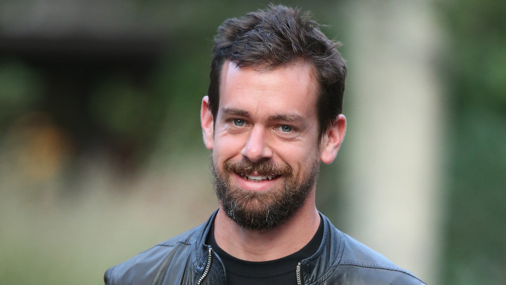 Jack Dorsey souriant à la caméra