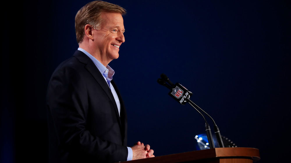 Roger Goodell souriant 