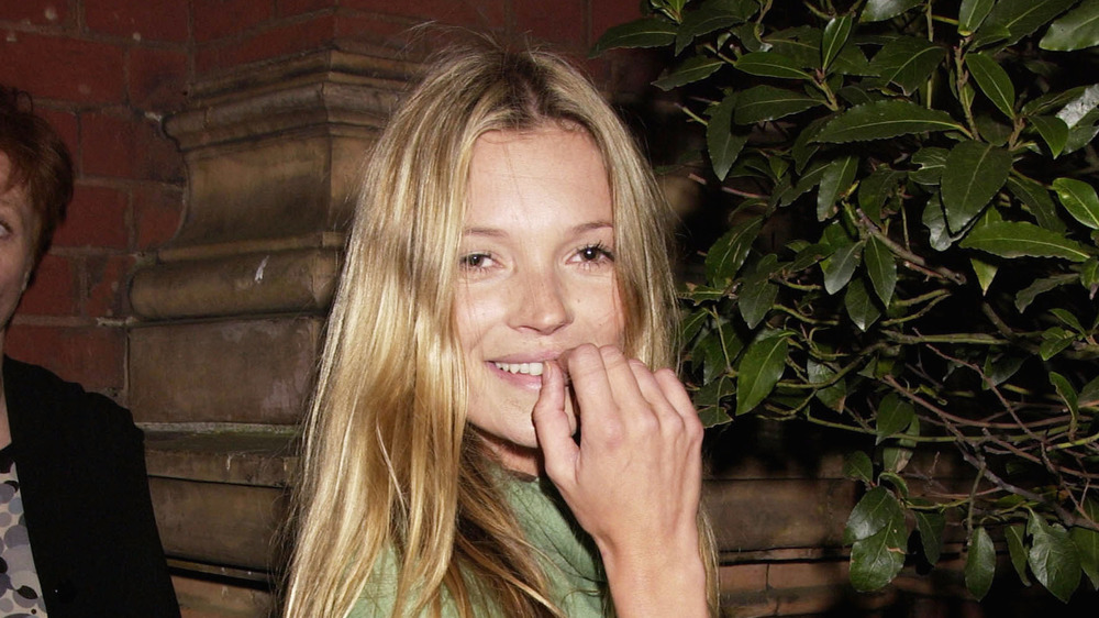 Kate Moss souriante