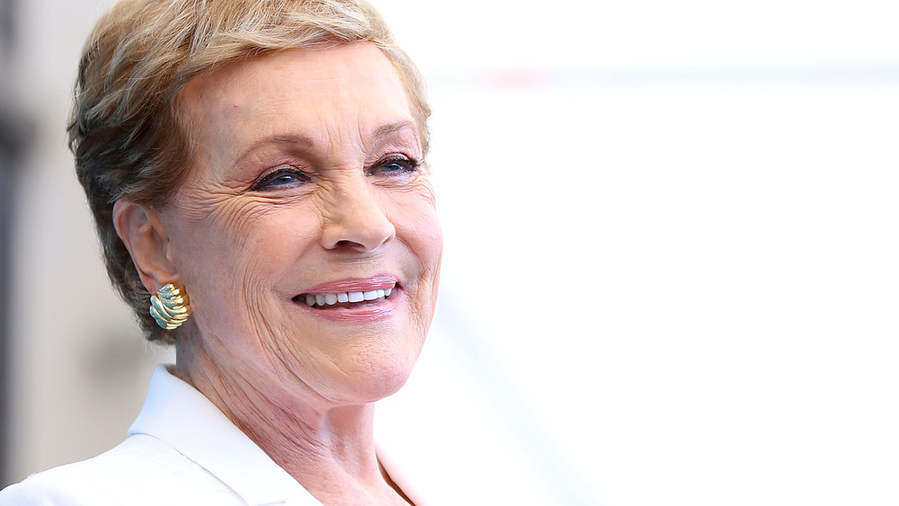 Julie Andrews souriant 