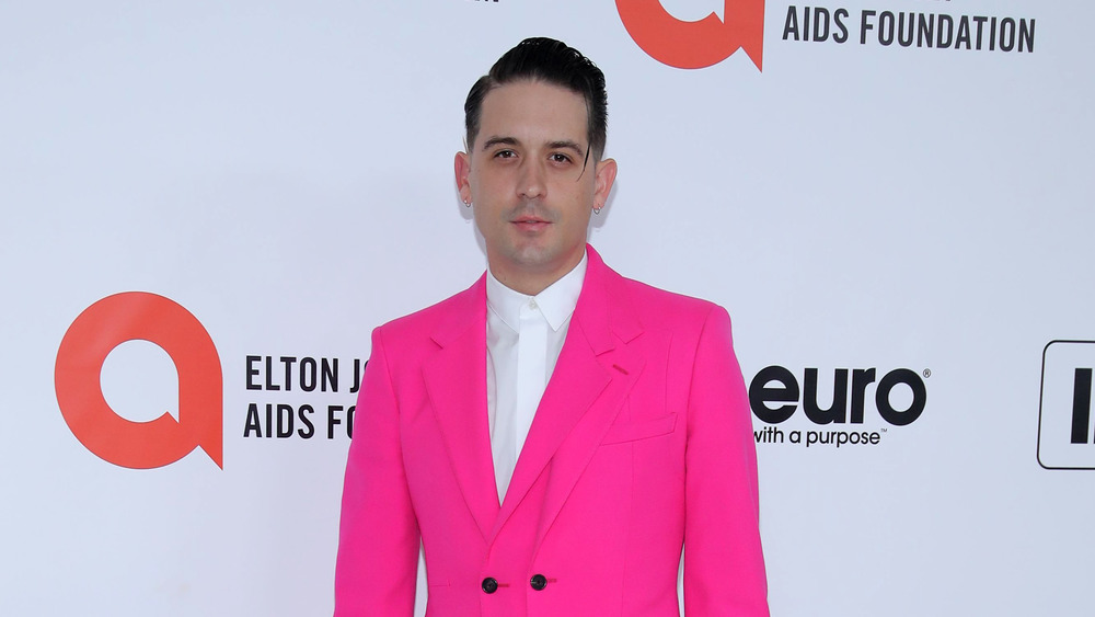 G-Eazy sur un tapis rouge