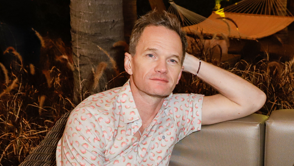 Neil Patrick Harris posant 