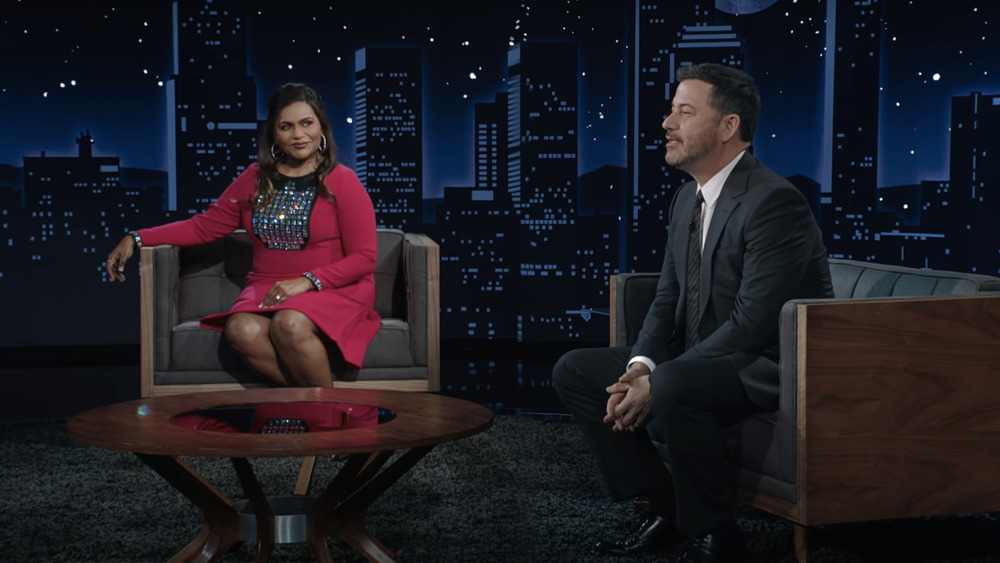 Mindy Kaling et Jimmy Kimmel discutent