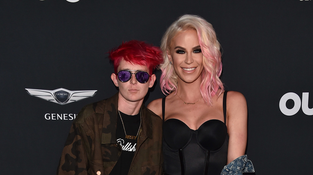 Nats Getty (L) et le mannequin Gigi Gorgeous assistent au gala et aux prix Power 50 inaugural du magazine OUT 2017