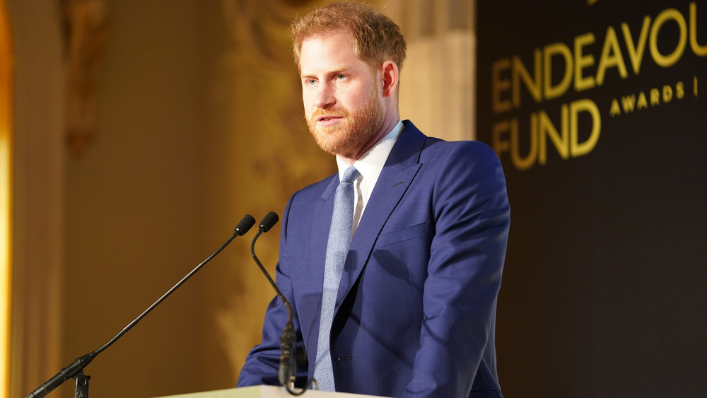 Le prince Harry s'exprimant lors d'un événement en 2020