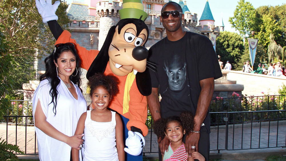 Kobe Bryant, Vanessa Bryant, Natalia et Gianna Bryant à Disney World