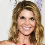 Comment Lori Loughlin se sent de retour à la comédie après la prison