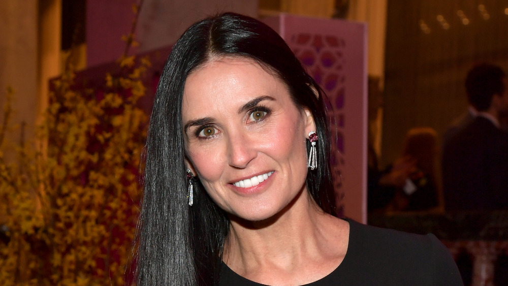 Demi Moore a l’air complètement méconnaissable avec son nouveau look