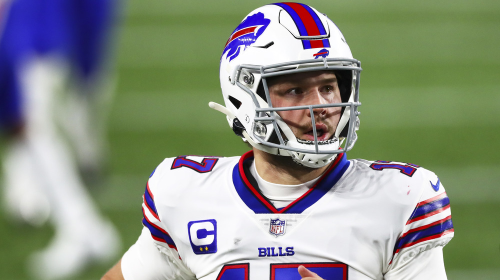 Josh Allen reçoit des signaux au match