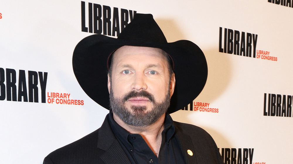 La tenue que Garth Brooks portait lors de l’inauguration soulève les sourcils