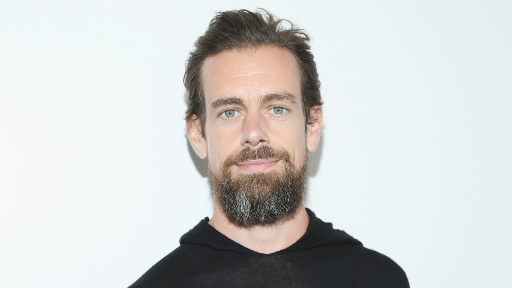 Jack Dorsey regardant la caméra