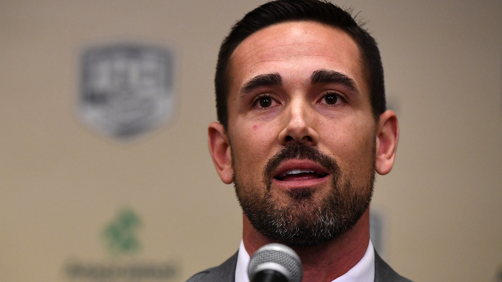 Matt LaFleur parlant dans un micro 