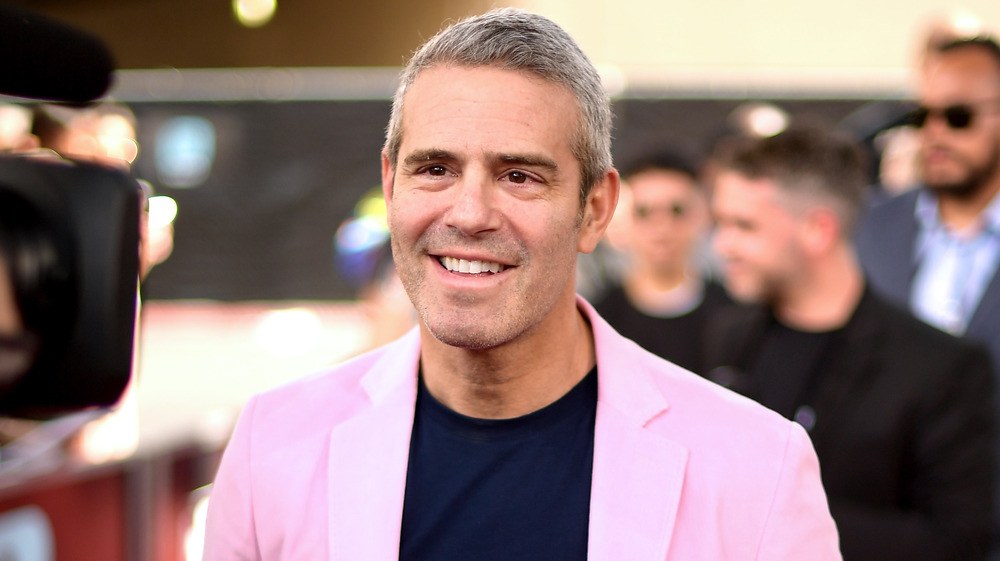 Andy Cohen souriant