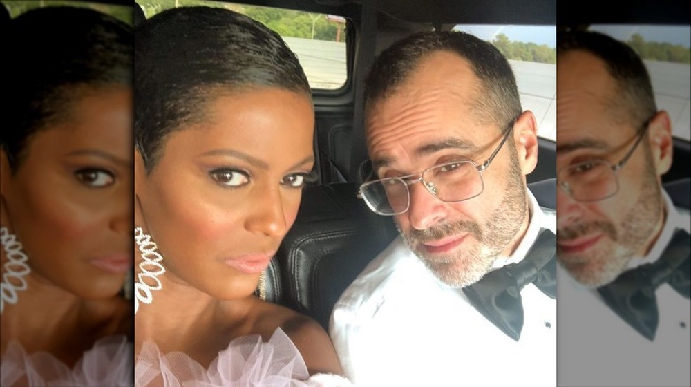 Tamron Hall et son mari Steven Greener prennent un selfie