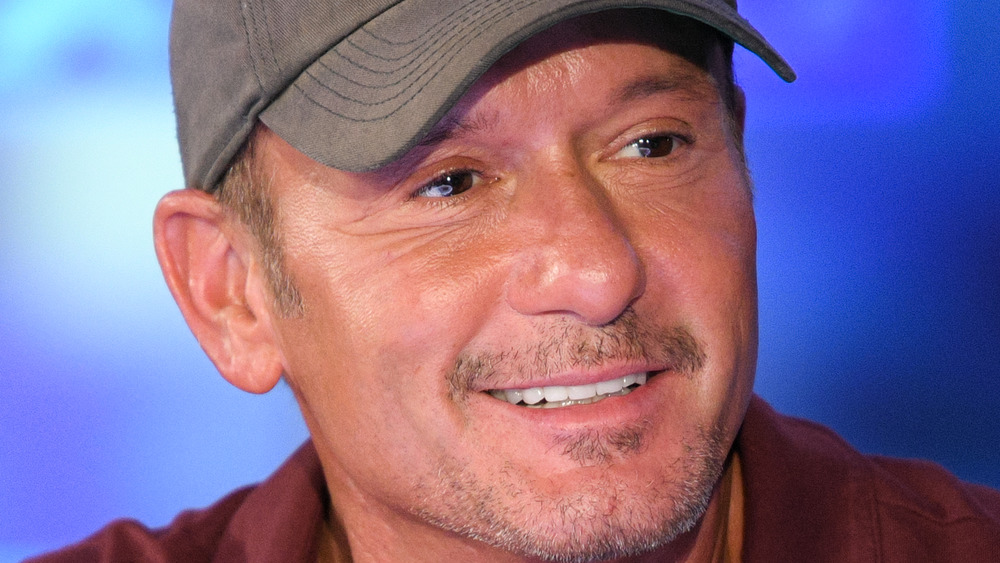 Tim McGraw souriant