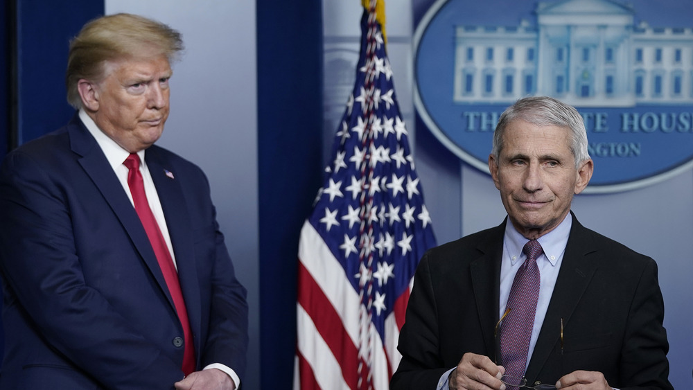 Dr Anthony Fauci et Donald Trump dans un communiqué de presse