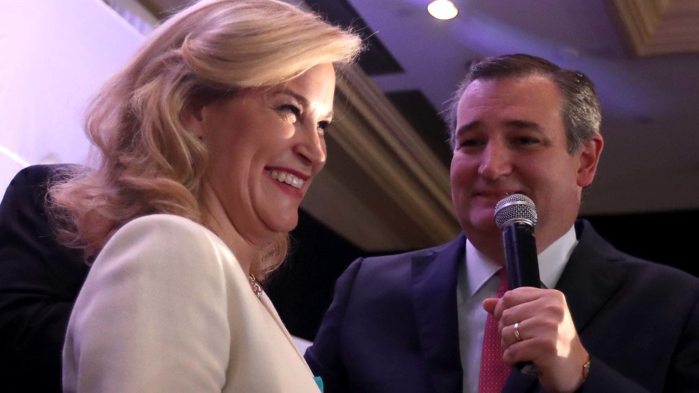 Ted Cruz parle, Heidi Cruz rit