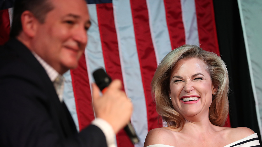 Ted et Heidi Cruz rient