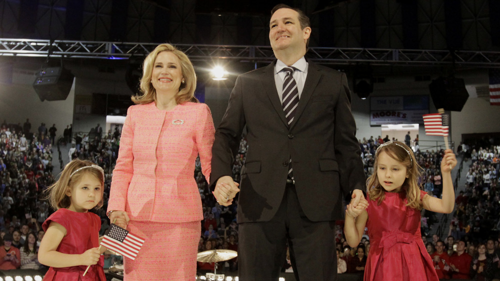 Ted Cruz, Heidi Cruz et leurs filles lors de sa campagne présidentielle en 2015